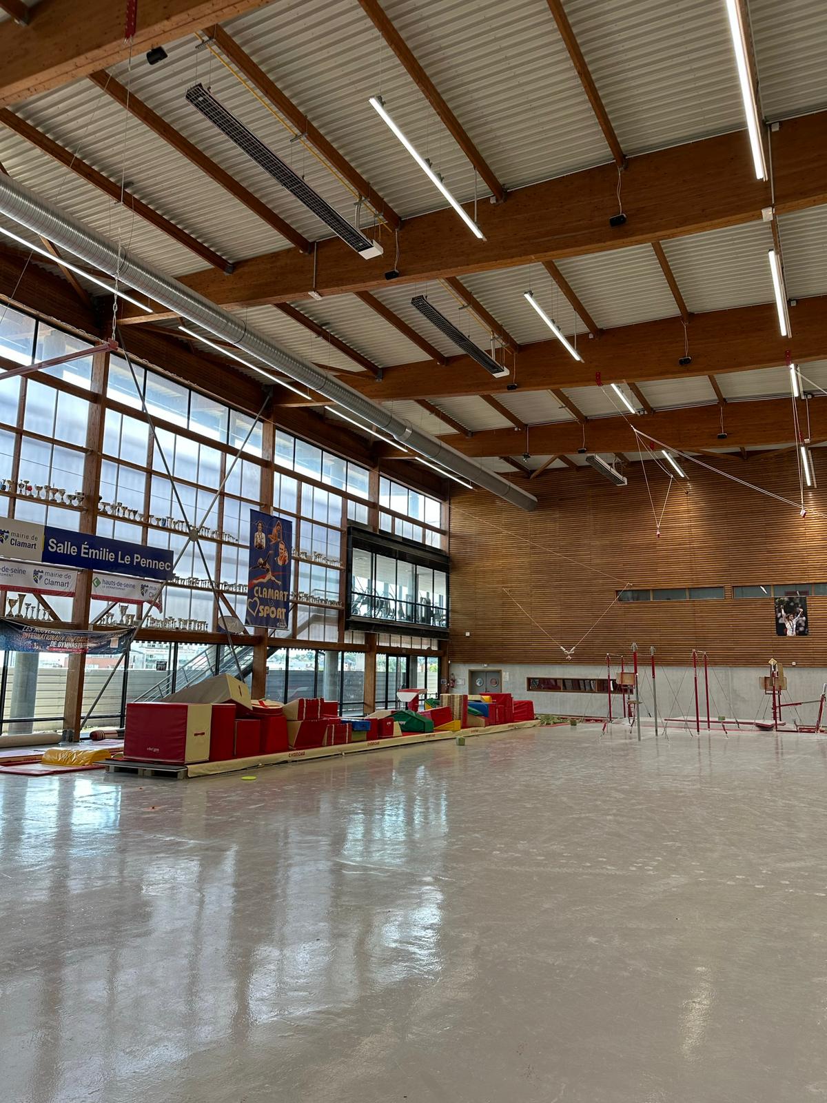 Éclairage LED salle de sport
